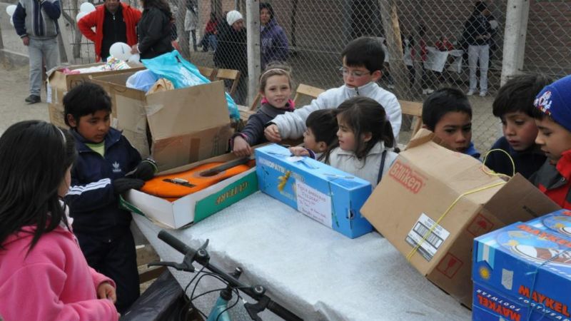 Muña dibujó una sonrisa a los niños de Famatanca