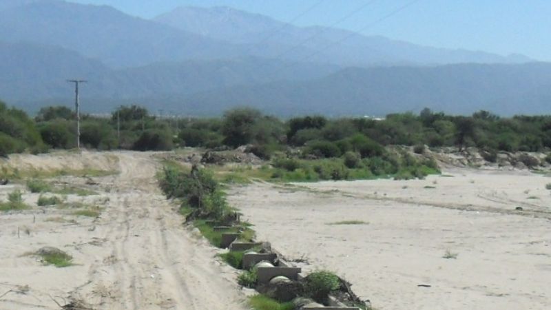 Obras para la ejecución del “Sifón de Cruce del Río del Valle”