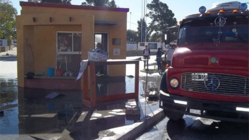 Recreo: incendio en oficina de Turismo