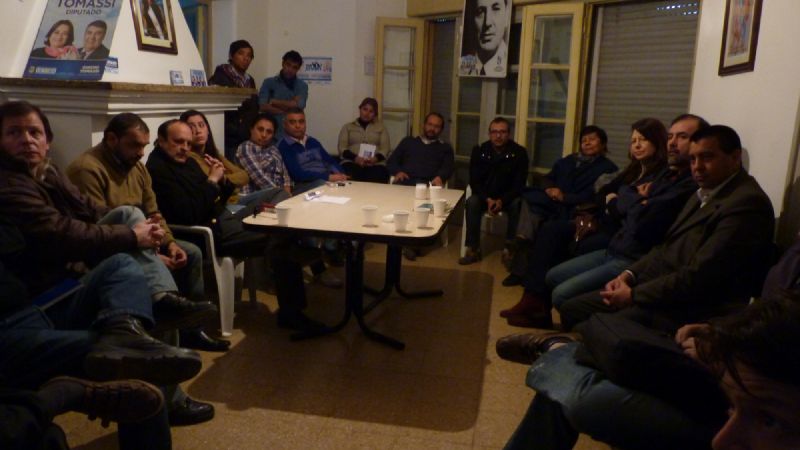 Gordillo se reunió con organizaciones sociales y  agrupaciones políticas