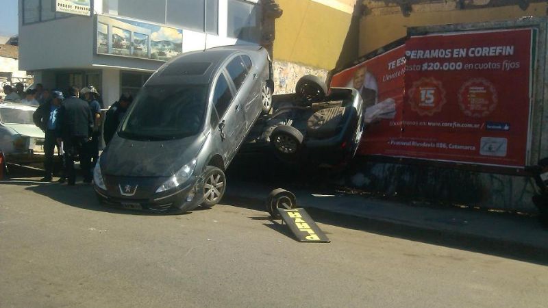 Playero chocó increíblemente el auto del abogado Pinto