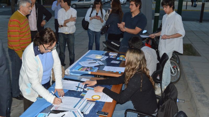 Campaña por Malvinas en la UNCA