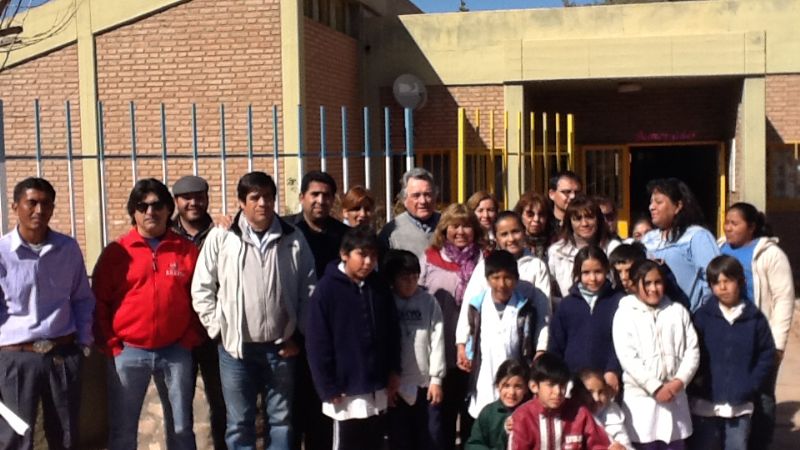 Recorrida por Tinogasta, donaciones y críticas a Ávila