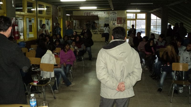 “Está haciendo una explotación con el poco personal que queda”