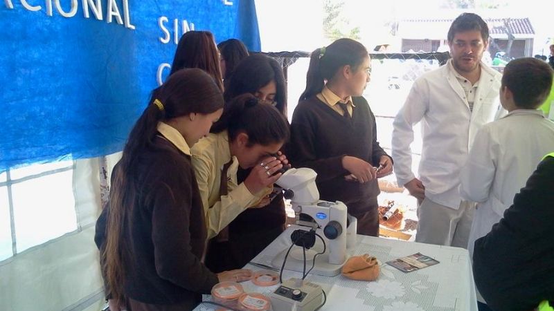 Suelta de globos con el país para combatir el Chagas
