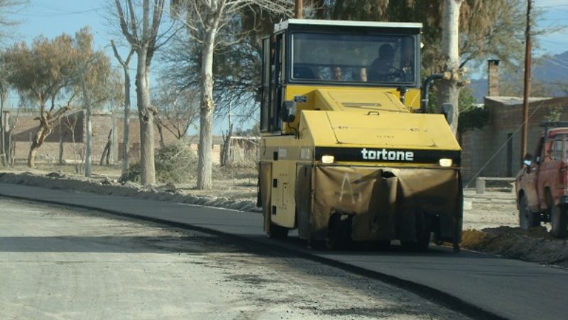 Completa repavimentación entre río Yápez y Sta. María