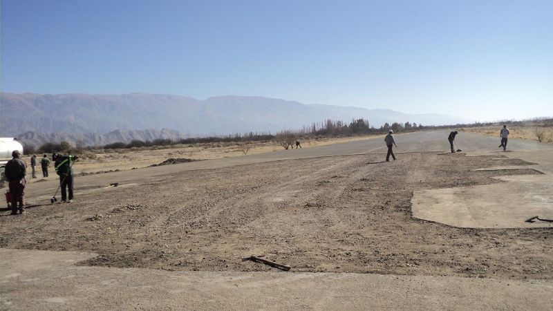 Avanzan los trabajos en la pista de aterrizaje de Santa María