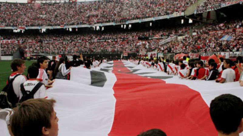Proyección solidaria para los hinchas de River 