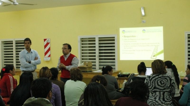 Charla sobre microemprendimientos