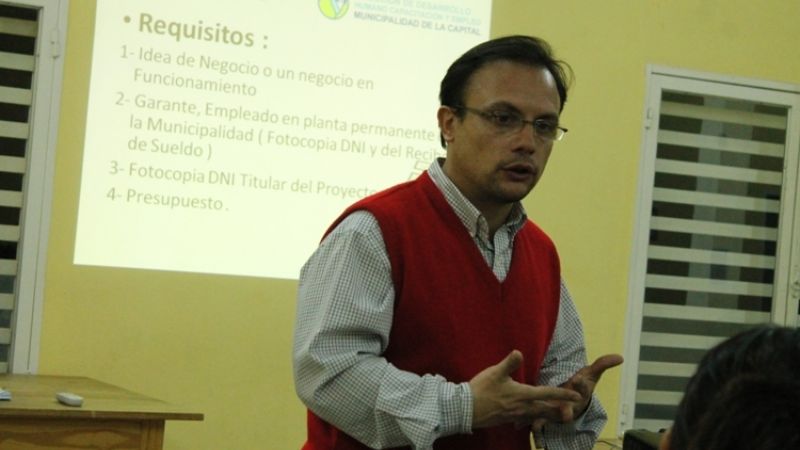 Charla sobre microemprendimientos