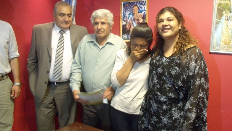 Cinco familias chacareras tienen su vivienda