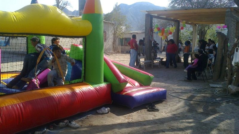 Los festejos para los niños llegaron hasta Ampujaco 