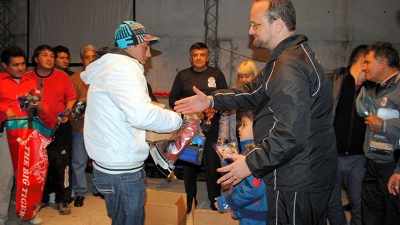 En el “Día del Boxeador” Brumec equipó gimnasios 