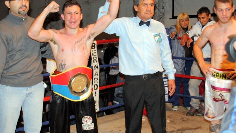 “Nocaut” Bazán y un “idem” espectacular a los 30 segundos