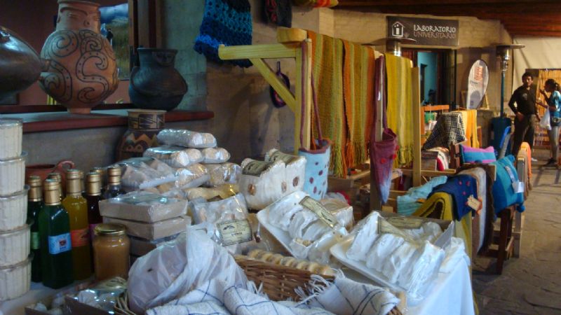 “Feria Artesanal Permanente” en “Casa de la Puna”