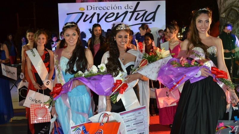 Araceli, la reina de los estudiantes de Valle Viejo