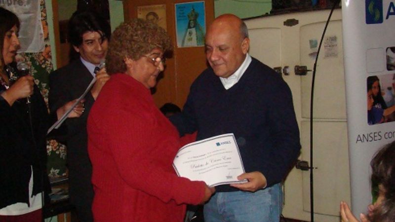 Emotivo homenaje de ANSES a jubilados de FME