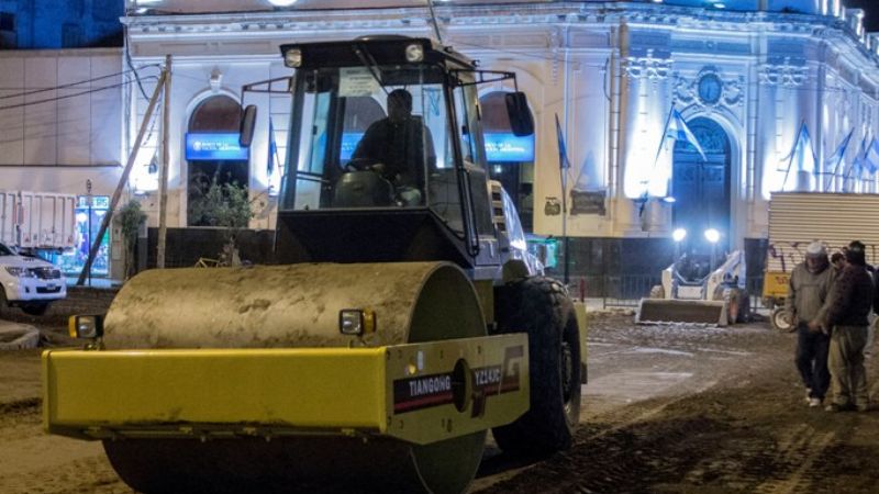 Con gran ritmo continúa la obra de la Plaza 25 de Mayo