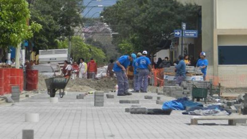 Cortes de calles por la obra en la Plaza 25 de Mayo