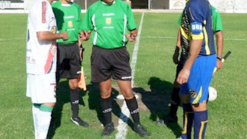 Policial con jueces riojanos y Unión Aconquija tucumanos