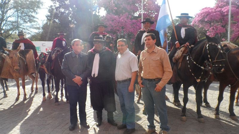 Visita y acto religioso de San Nicolás de Bari con Nuestra Señora del Valle