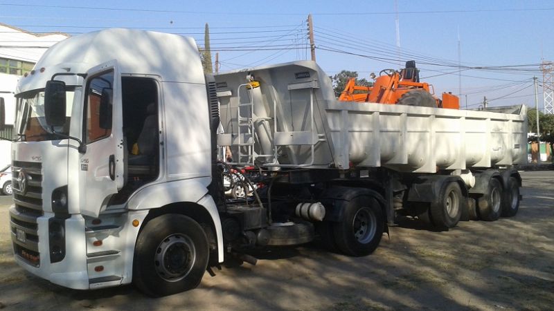 Valle Viejo alquiló camión batea para el acopio de materiales