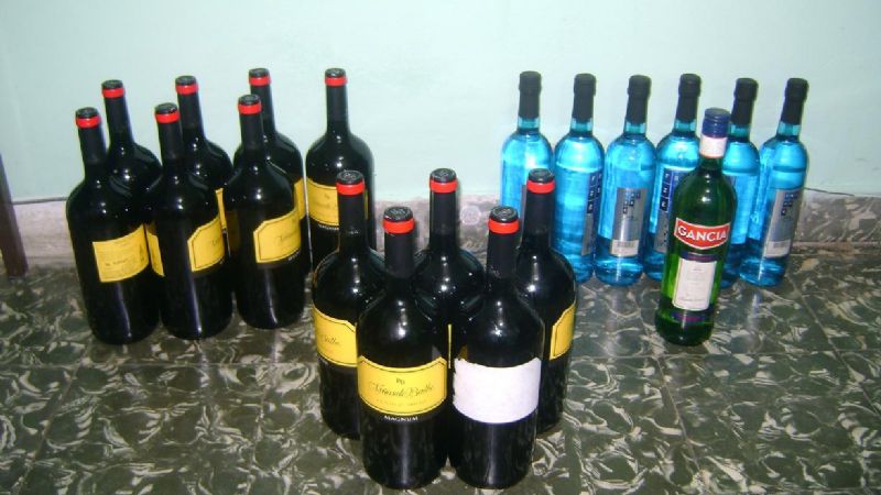 Secuestraron bebidas alcohólicas en Las Rejas