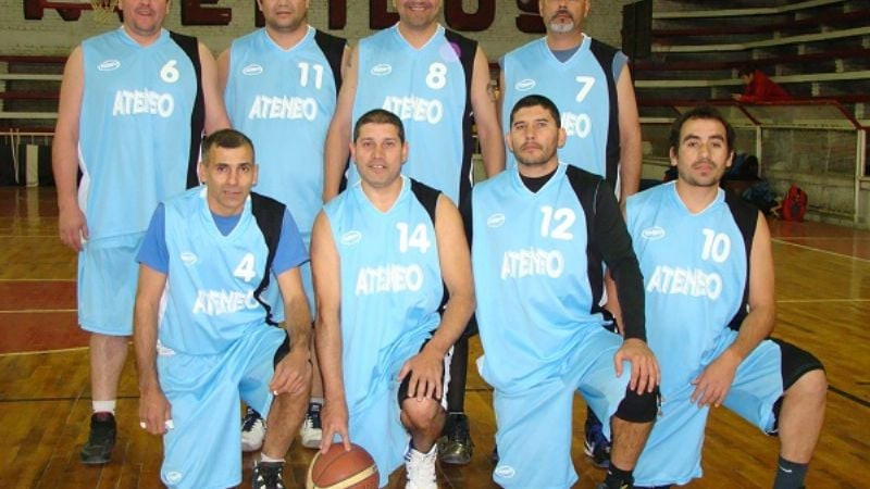 El Maxibásquet en Red Star y Santa María