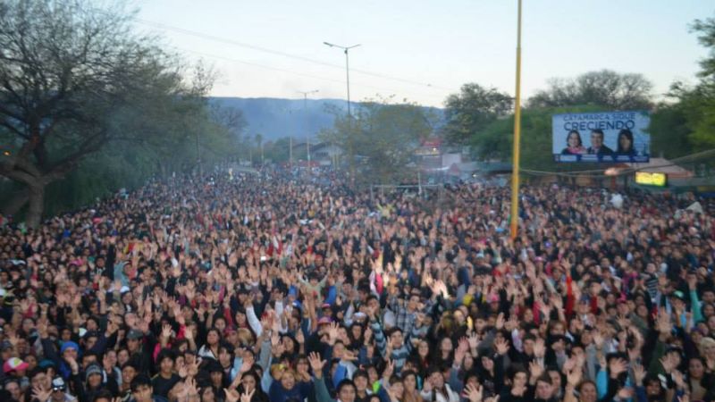 Un multitud bailó al ritmo de Trulala