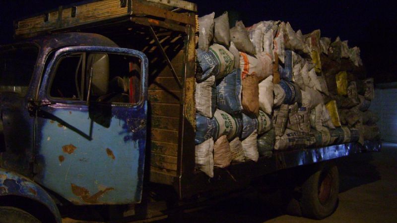 Secuestran 200 bolsas de carbón