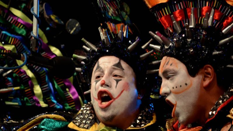 Una murga uruguaya en la segunda función del 8° Circuito Nacional de Teatro