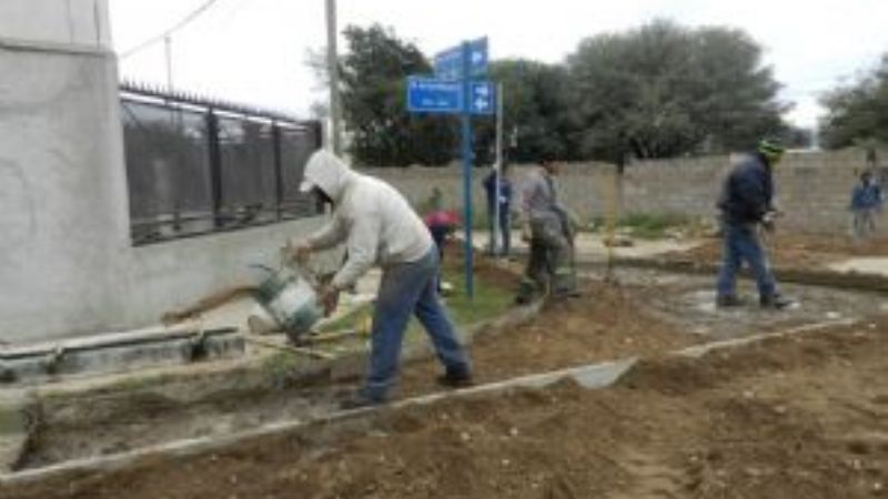 Continúan las obras de pavimentación en la Capital