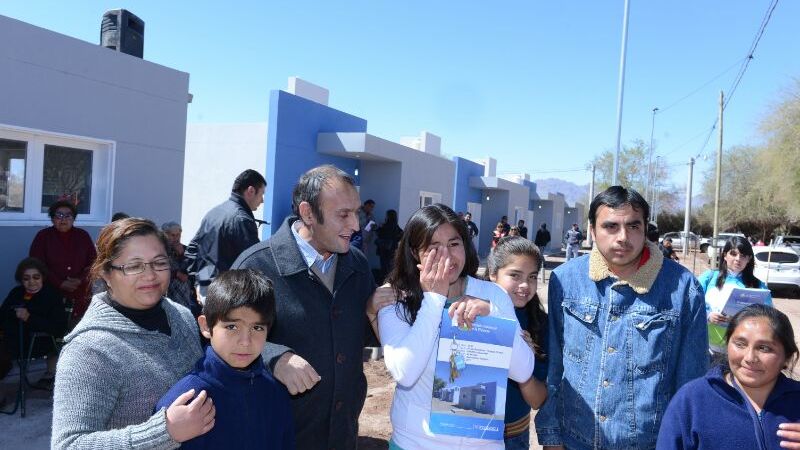 El Gobierno de la Provincia entregó  Viviendas “Techo Digno” 