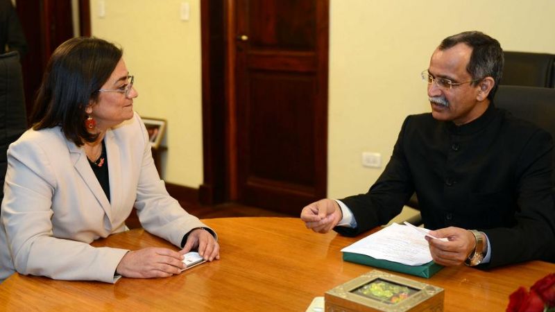 El embajador indio visitó a la Gobernadora