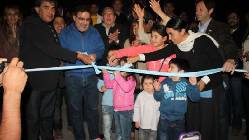 Jalil y Jimena Herrera inauguraron obras en el B° Ocampo