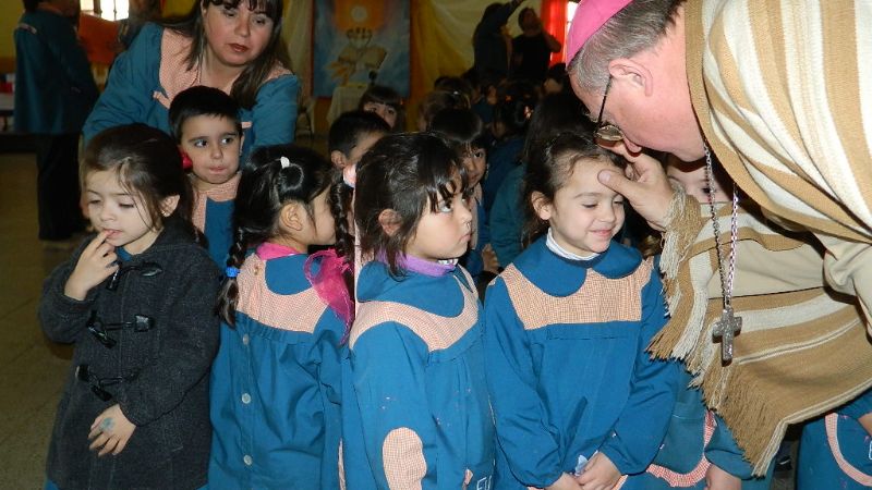 El Colegio Parroquial Guadalupe recibió al Obispo 