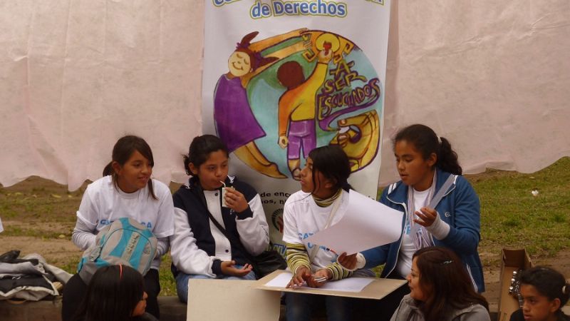 Exitosa Jornada con Niños y Adolescentes en la Plaza 25 de Mayo