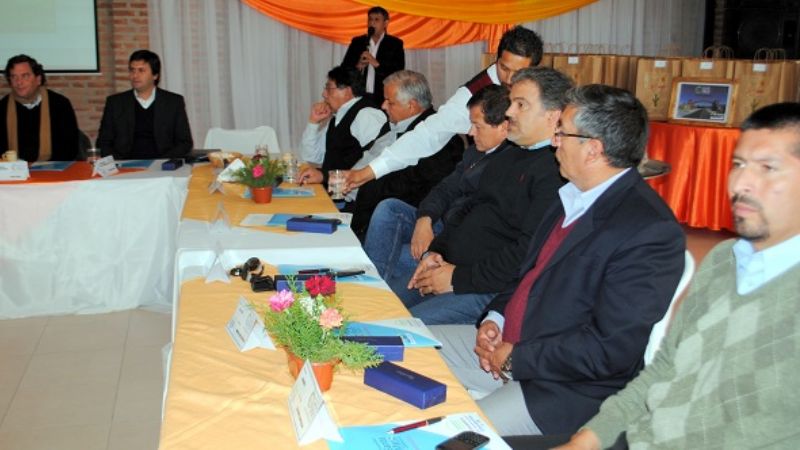 Intendentes justicialistas dieron fuerte respaldo a Lucía