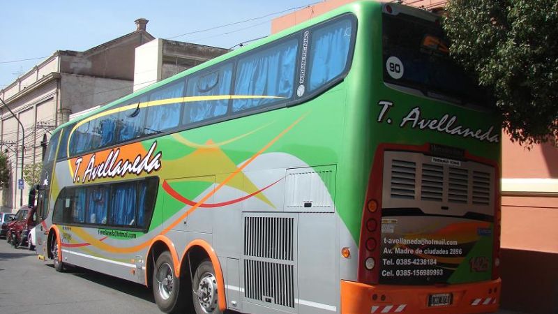 Policías de la Caminera y la Federal, demoraron un micro