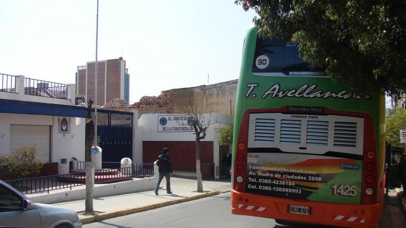 Policías de la Caminera y la Federal, demoraron un micro