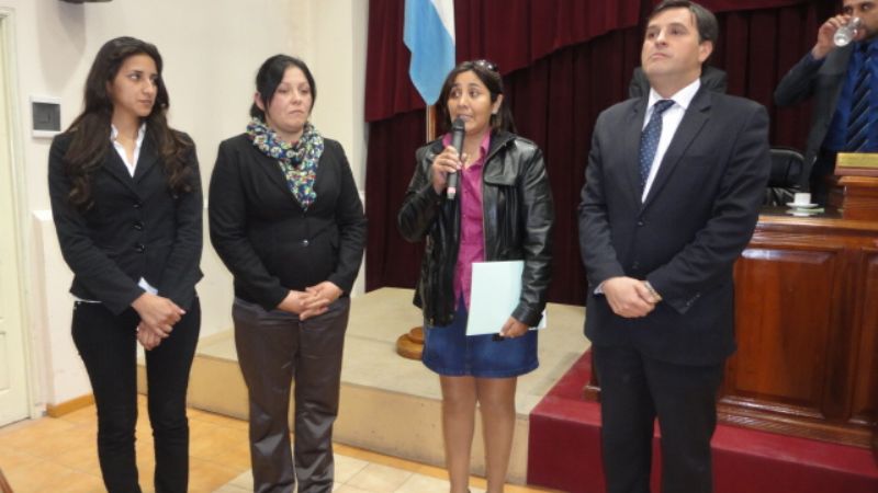 Otorgan Distinción al Mérito a Jóvenes Emprendedores
