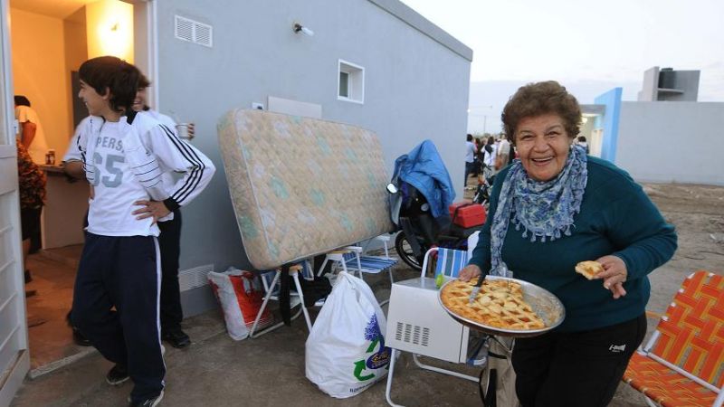 Entregan viviendas a 30 familias