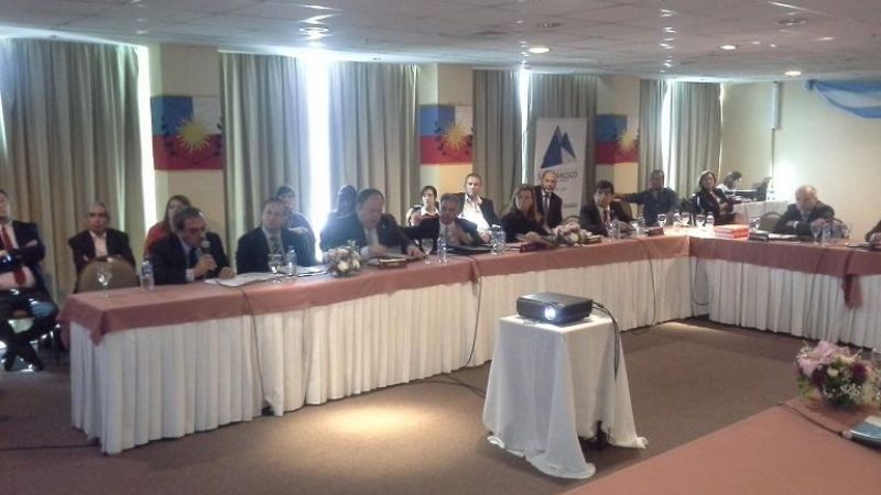 Ministros de Obras Públicas del país, interesados en el Paso de San Francisco