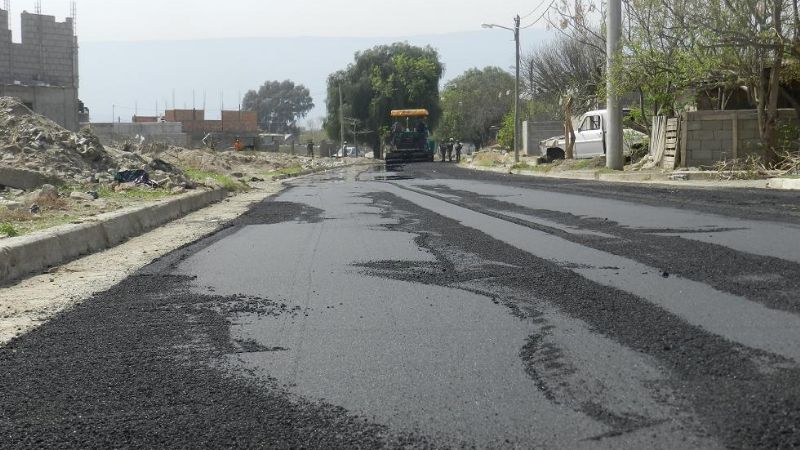 Obras de cloacas y pavimento en el sur de la Capital