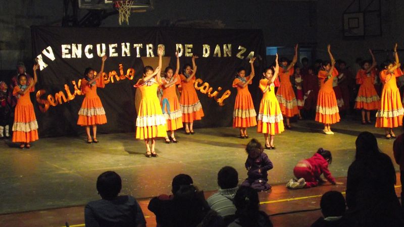 A pesar de la lluvia, Allpamaska vivió su velada de folklore