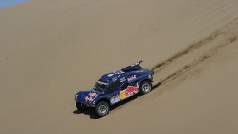 Al-Attiyah la etapa, Roma la general, y abandono de Sainz