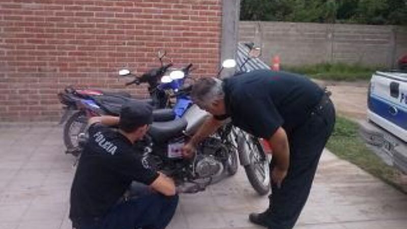 En operativos de control secuestran 23 motos