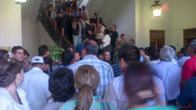 El gobierno de Catamarca anunció que sancionará a los efectivos policiales que organicen protestas