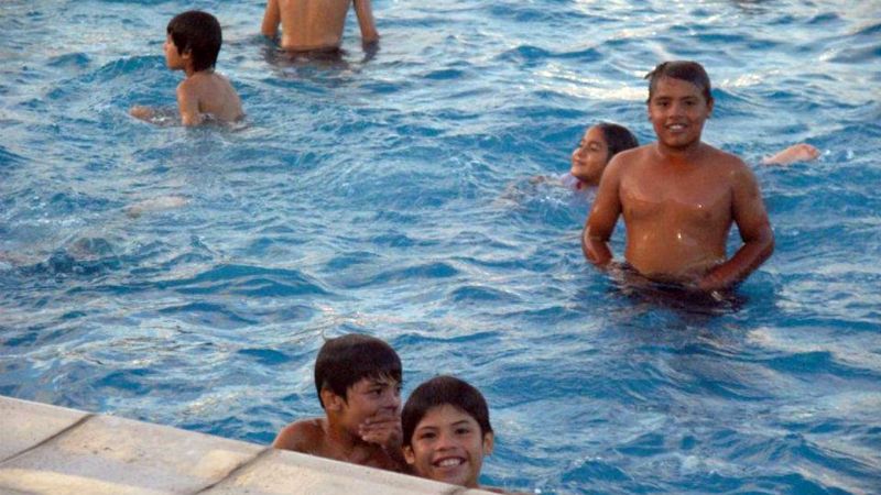 Deportes implementa con éxito el programa “Pileta para todos”