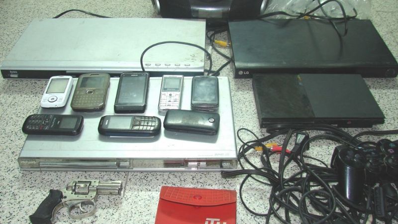 Secuestran un revolver y cuantioso botín en operativos policiales